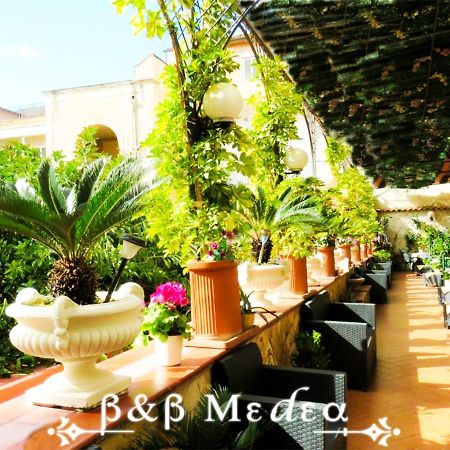 Bed & Breakfast Medea Napels Buitenkant foto