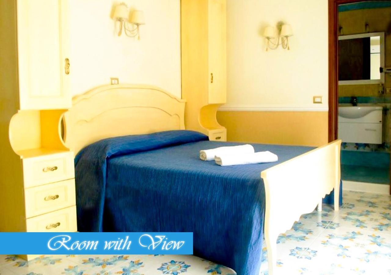 Bed & Breakfast Medea Napels Buitenkant foto