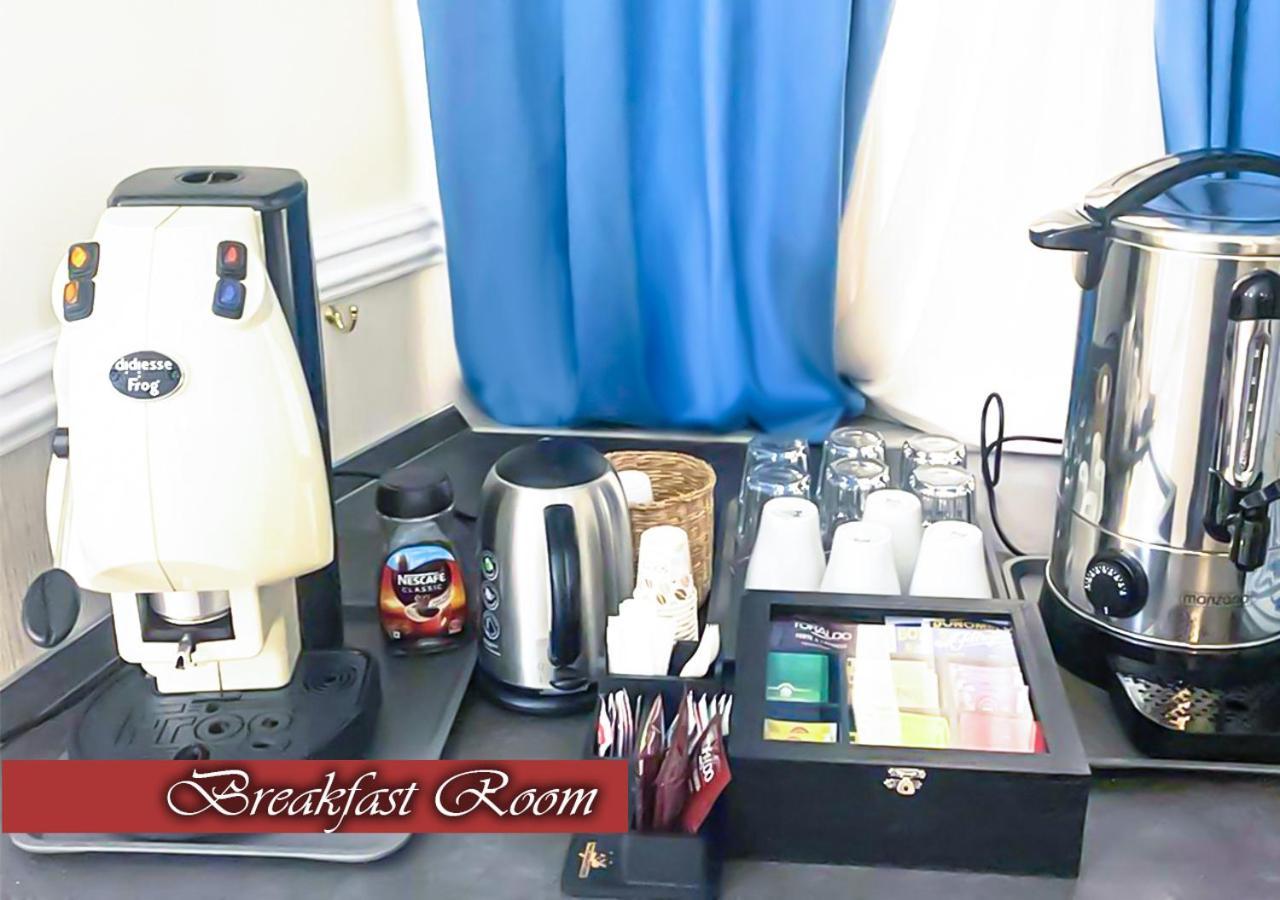Bed & Breakfast Medea Napels Buitenkant foto