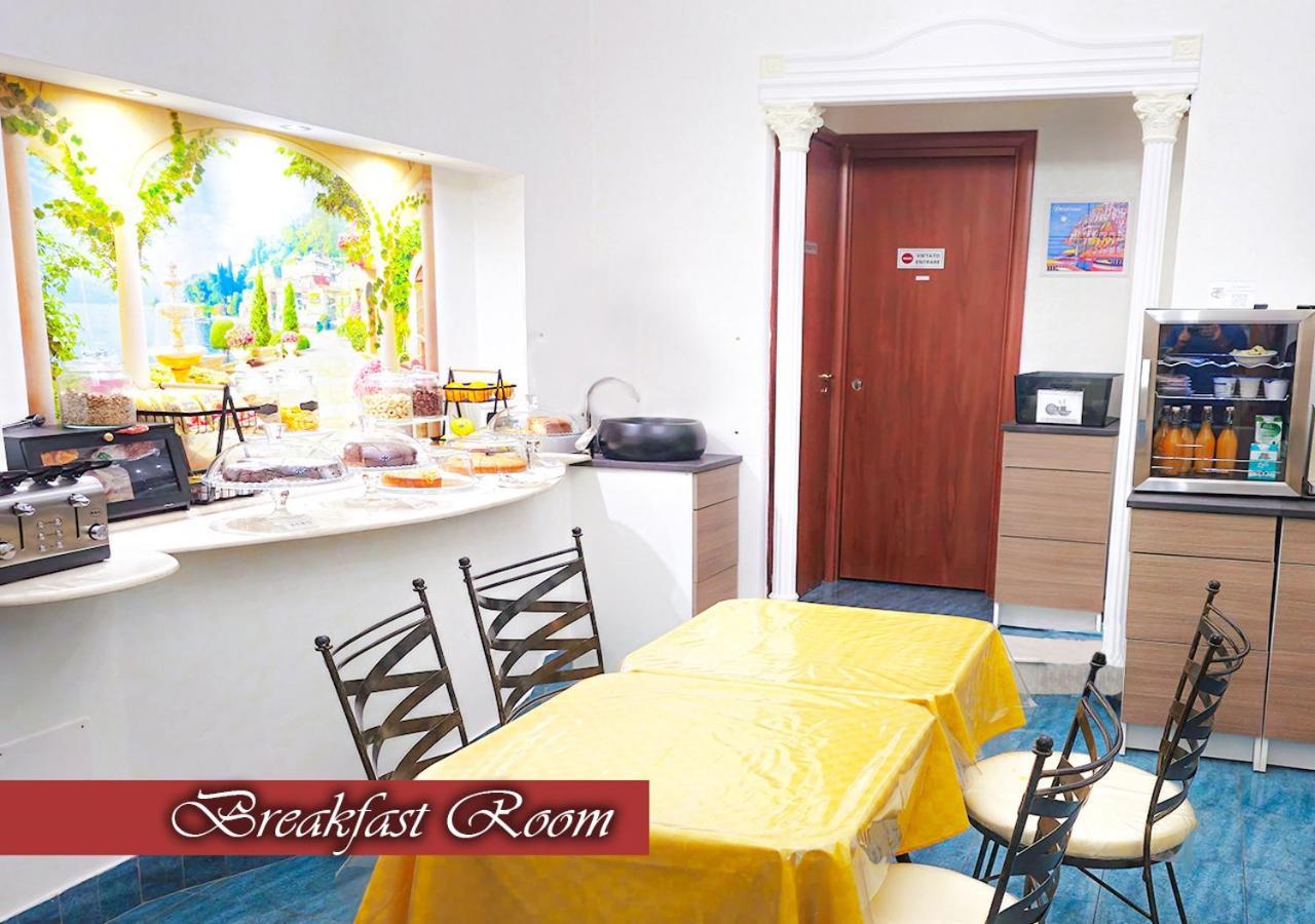 Bed & Breakfast Medea Napels Buitenkant foto