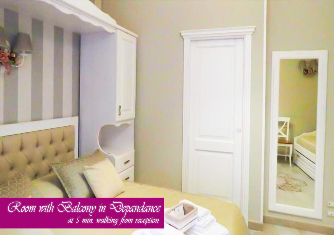 Bed & Breakfast Medea Napels Buitenkant foto