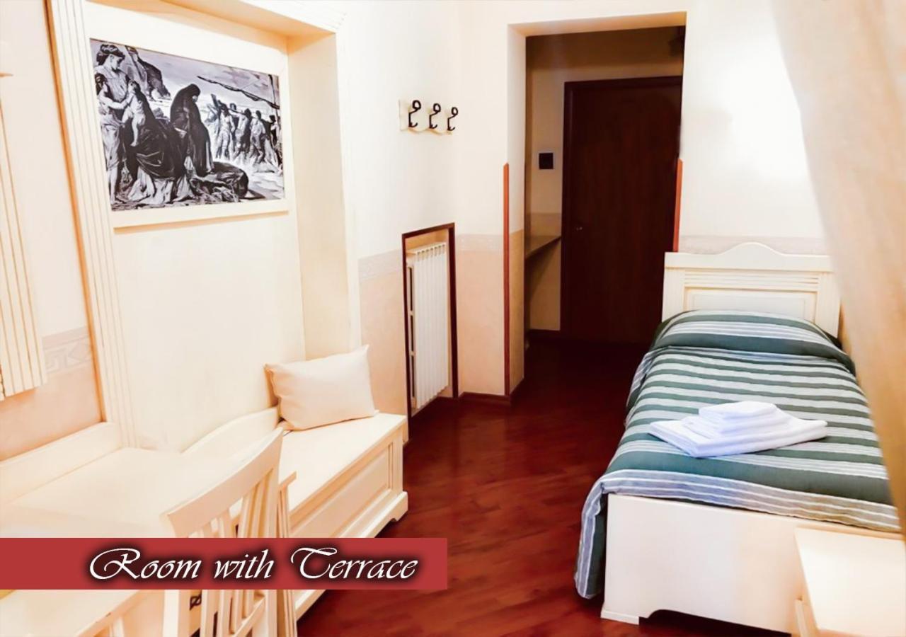 Bed & Breakfast Medea Napels Buitenkant foto