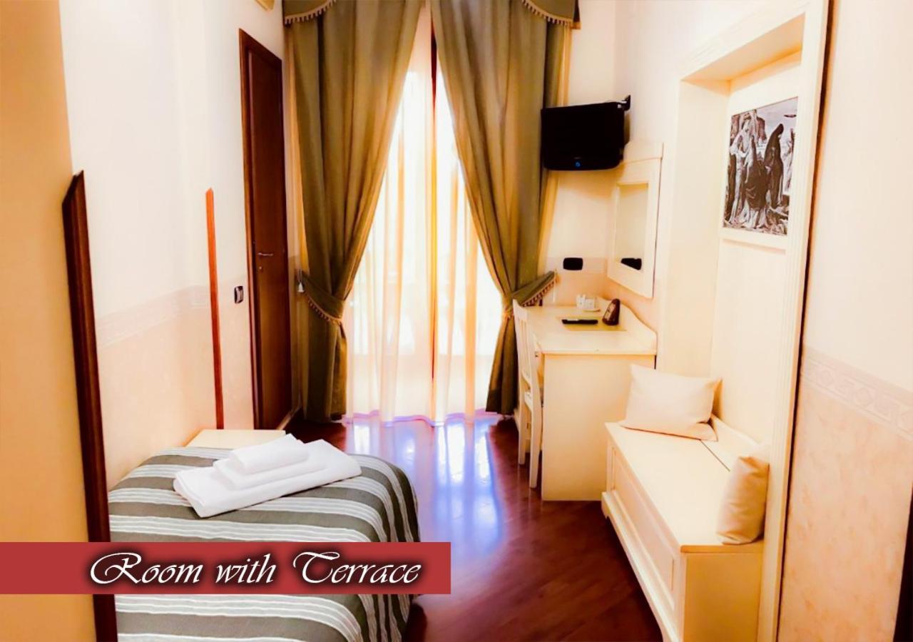 Bed & Breakfast Medea Napels Buitenkant foto