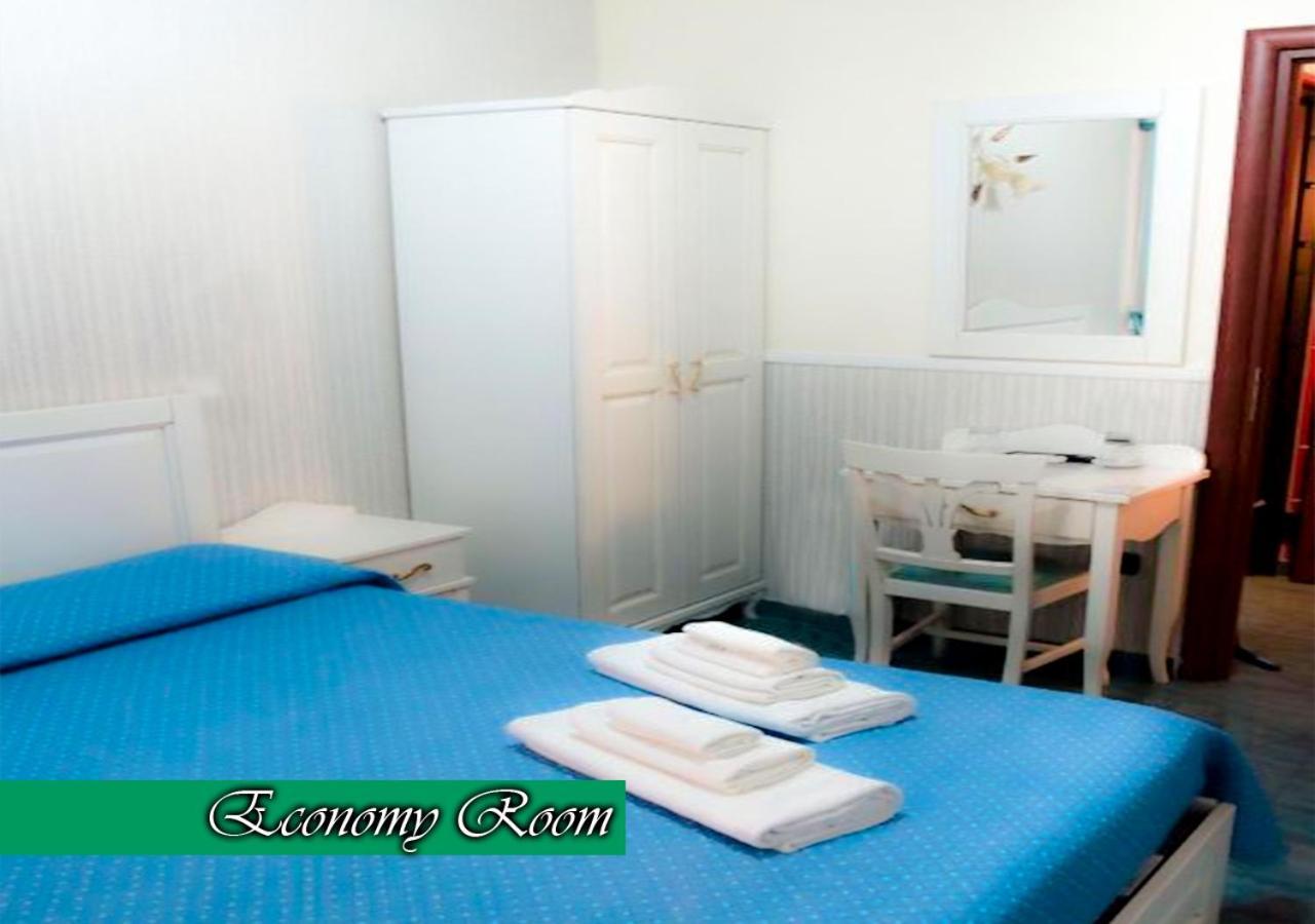 Bed & Breakfast Medea Napels Buitenkant foto