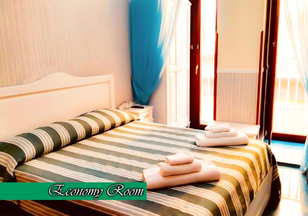 Bed & Breakfast Medea Napels Buitenkant foto