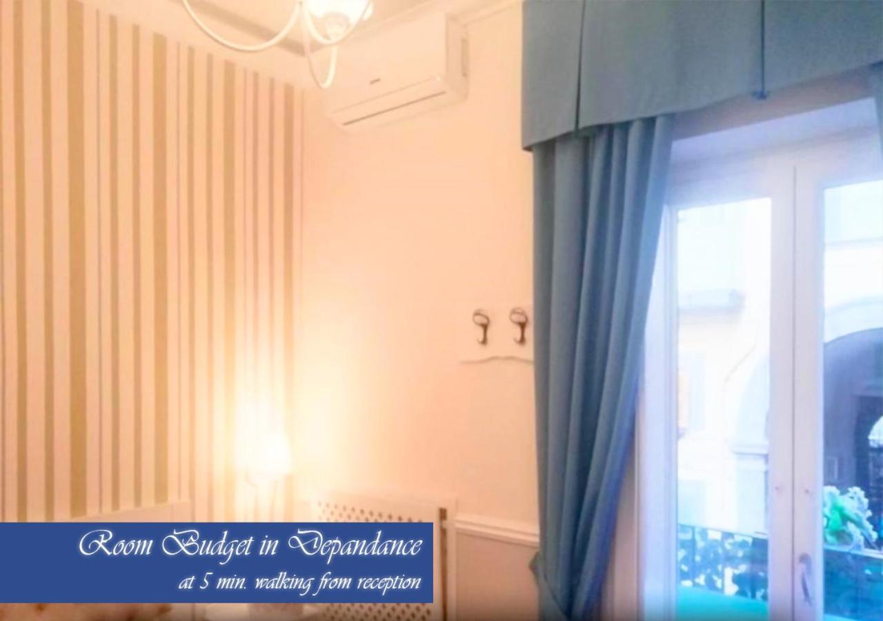 Bed & Breakfast Medea Napels Buitenkant foto