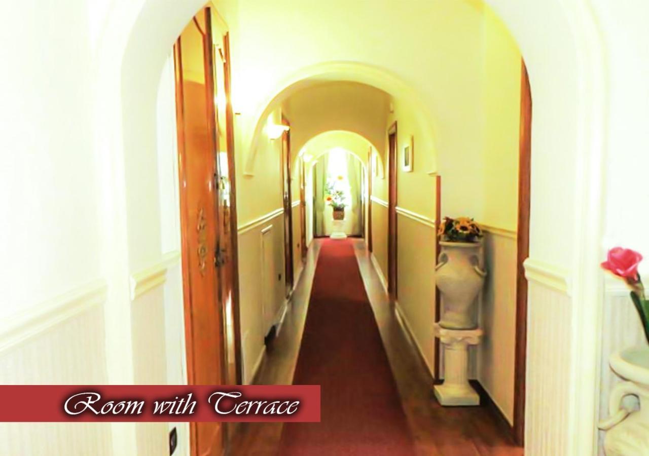 Bed & Breakfast Medea Napels Buitenkant foto